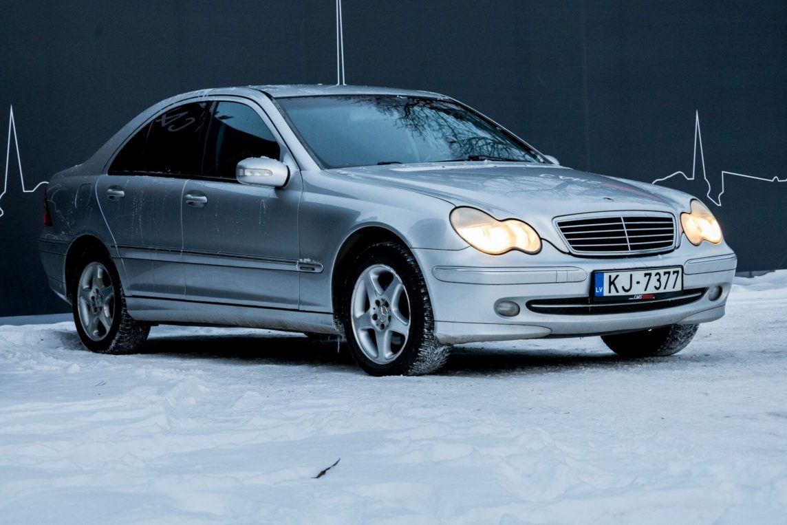 MERCEDES BENZ C 180