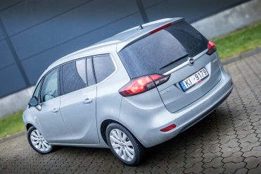 OPEL ZAFIRA TOURER