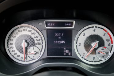 MERCEDES BENZ A180