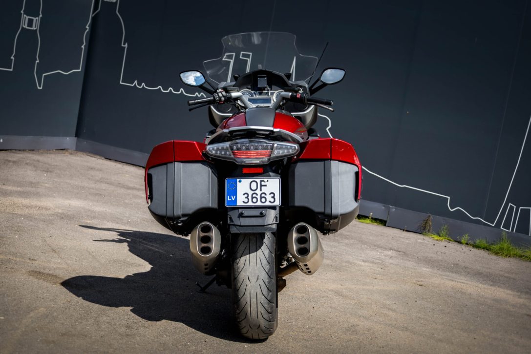 BMW K1600GT