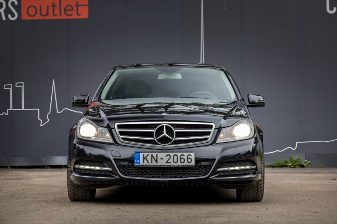 MERCEDES BENZ C 200