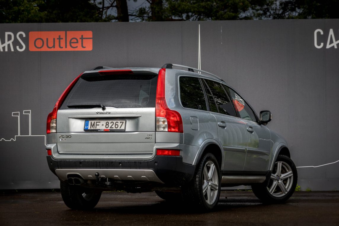 VOLVO XC90