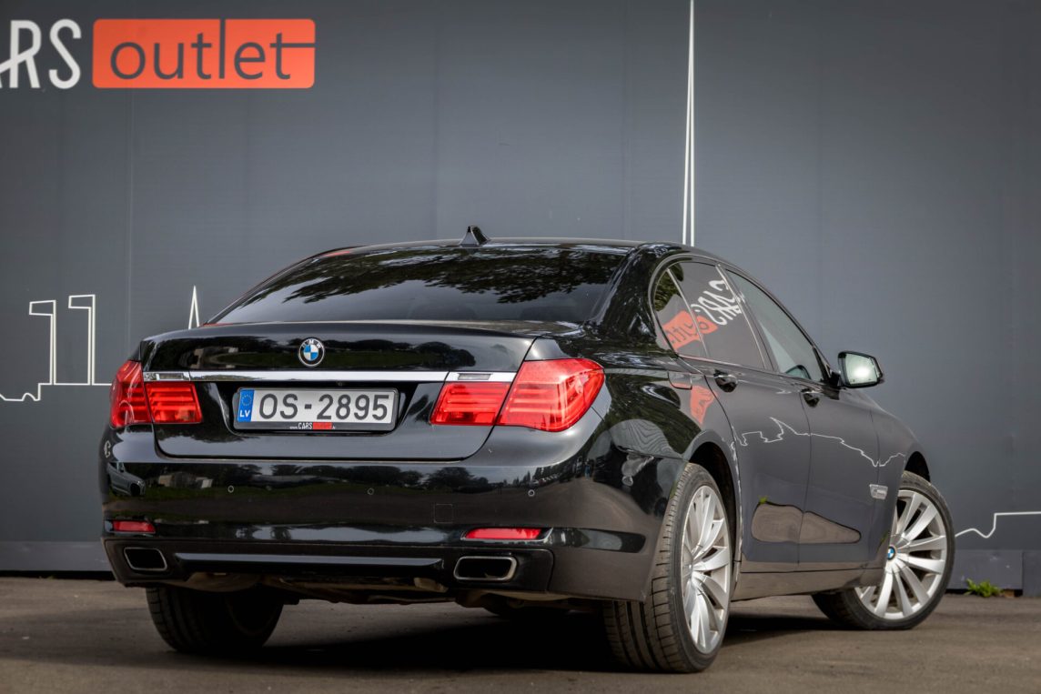 BMW 740