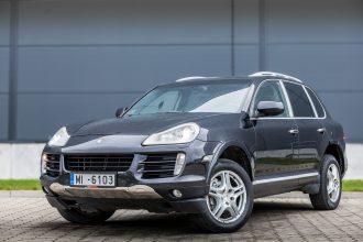 PORSCHE CAYENNE