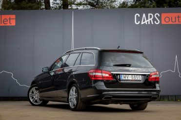 MERCEDES BENZ E350