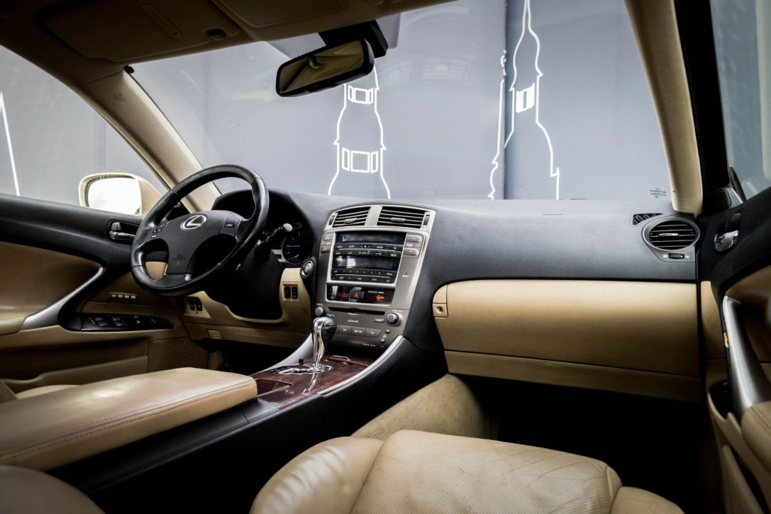 LEXUS IS 250