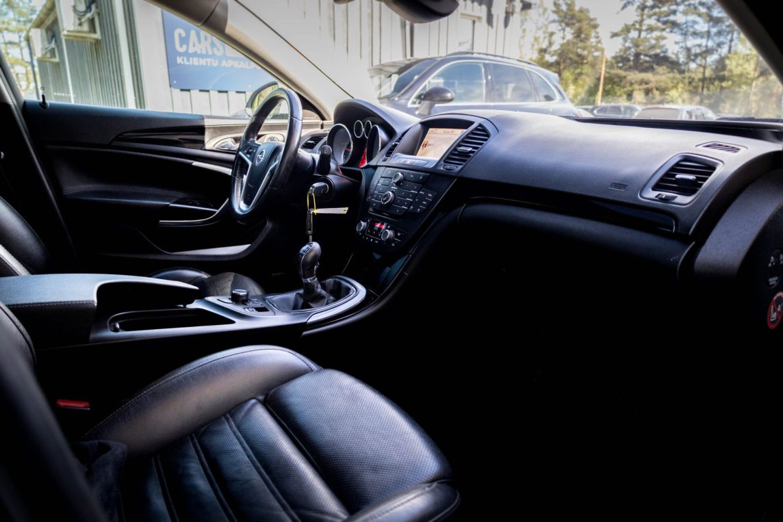OPEL INSIGNIA