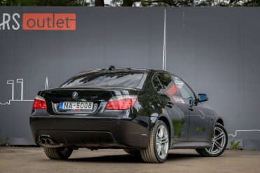 BMW 523