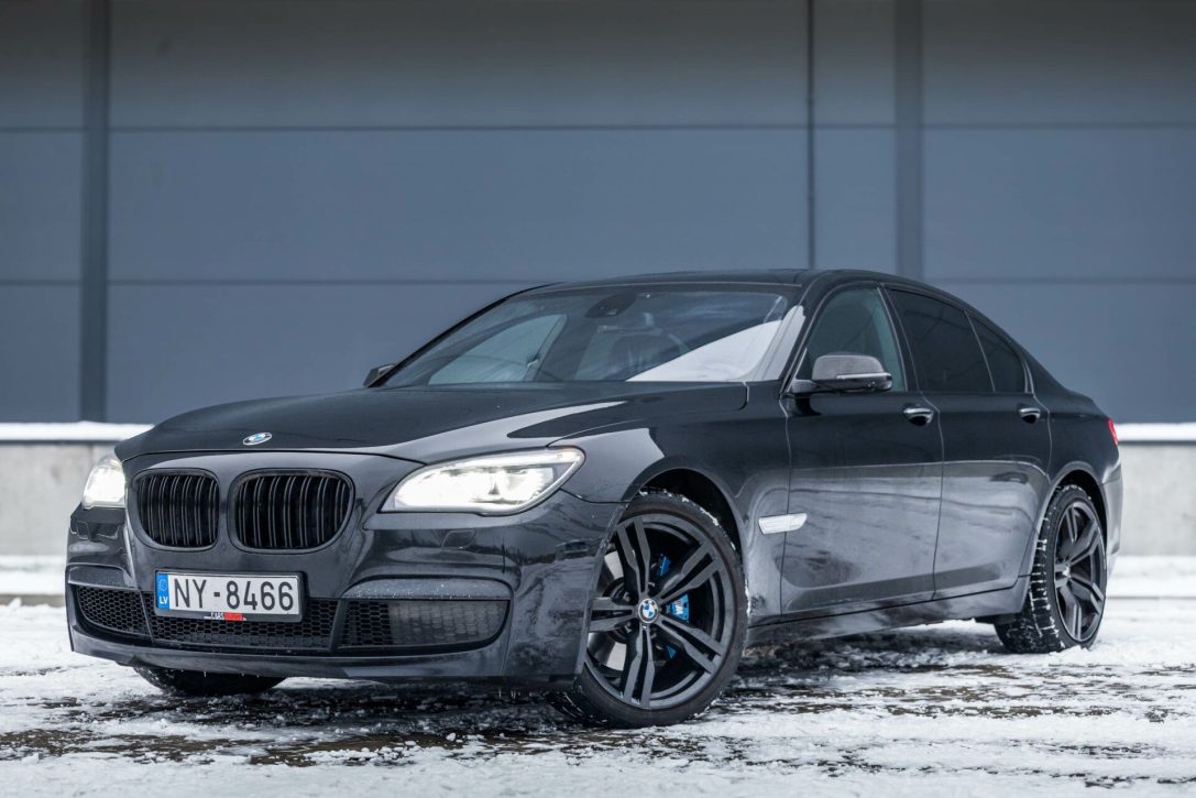 BMW 740