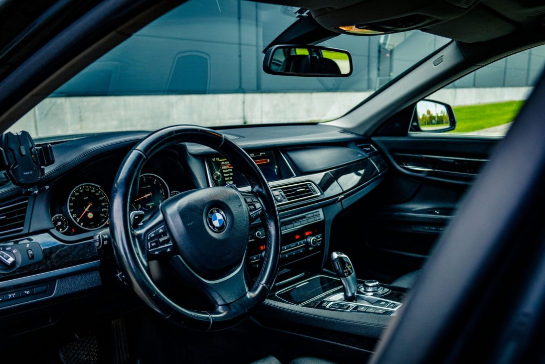 BMW 730
