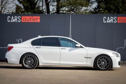 BMW 740