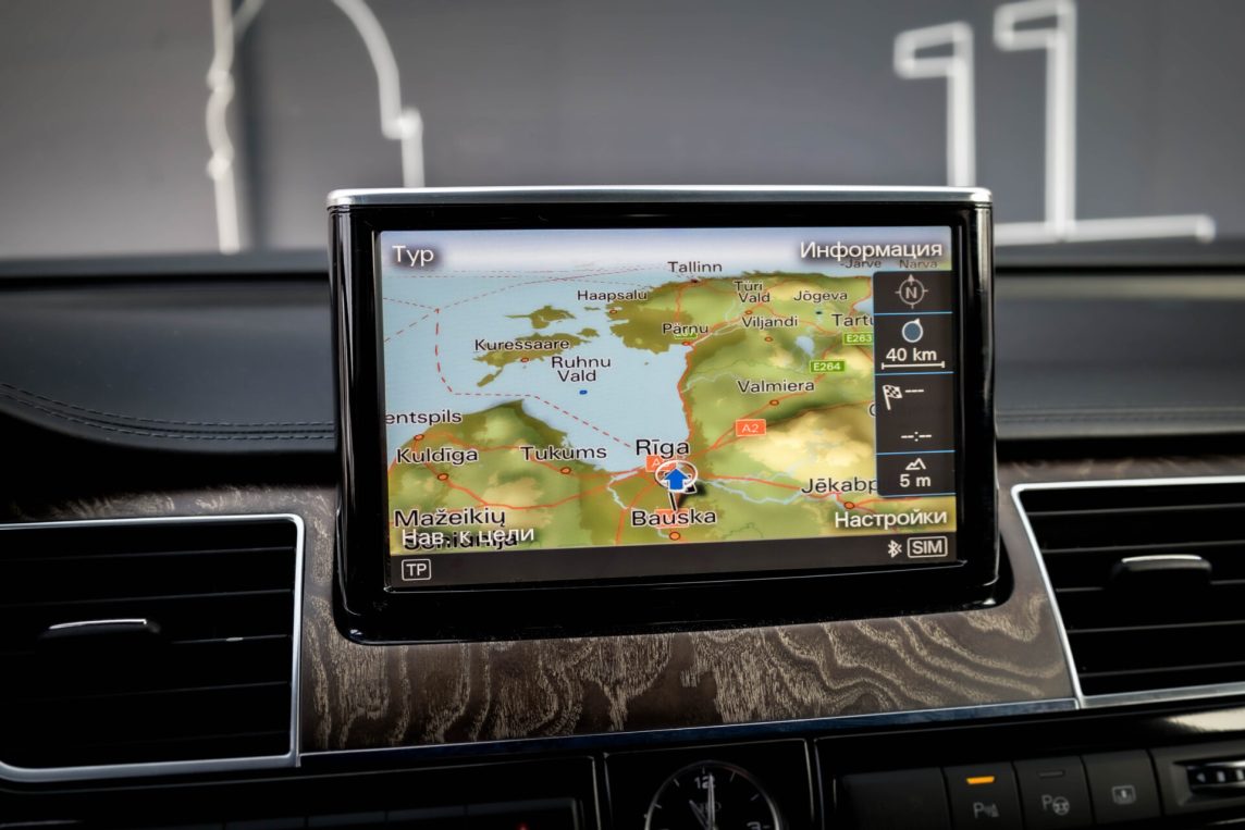 AUDI A8