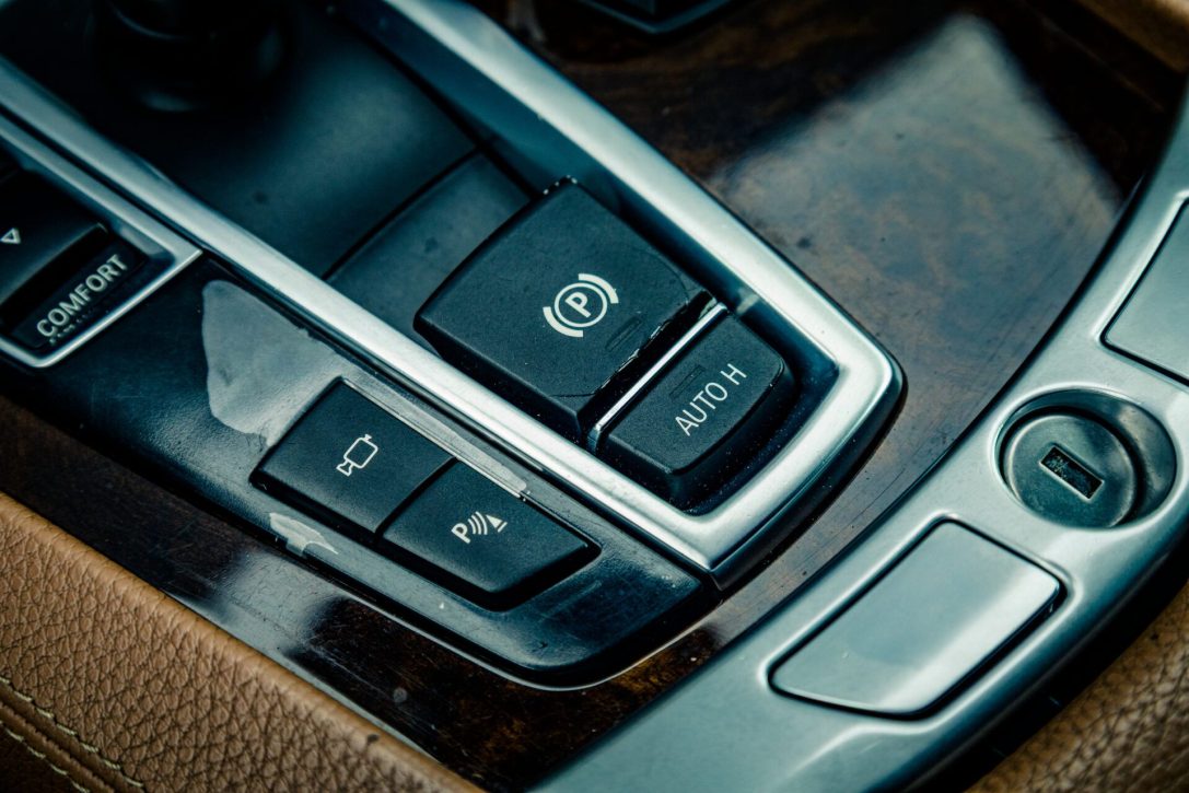 BMW 730
