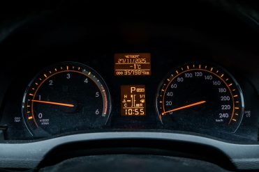 TOYOTA AVENSIS