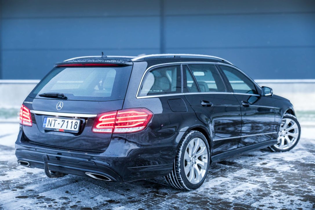 MERCEDES BENZ E350