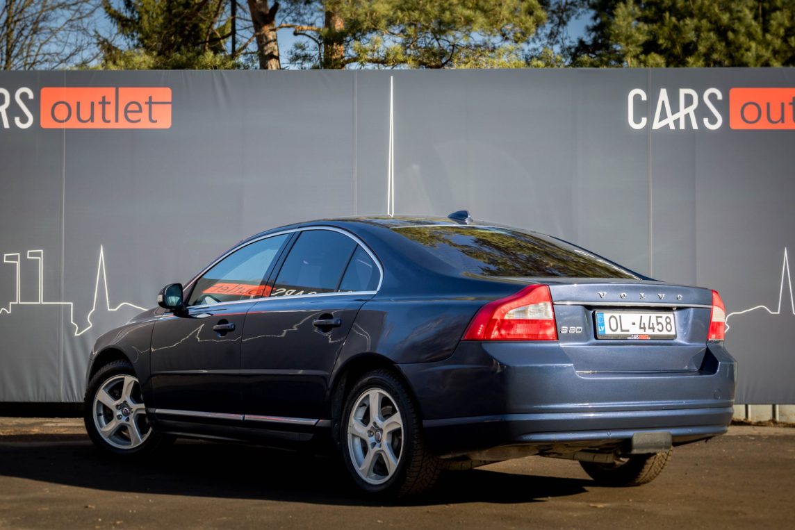 VOLVO S80