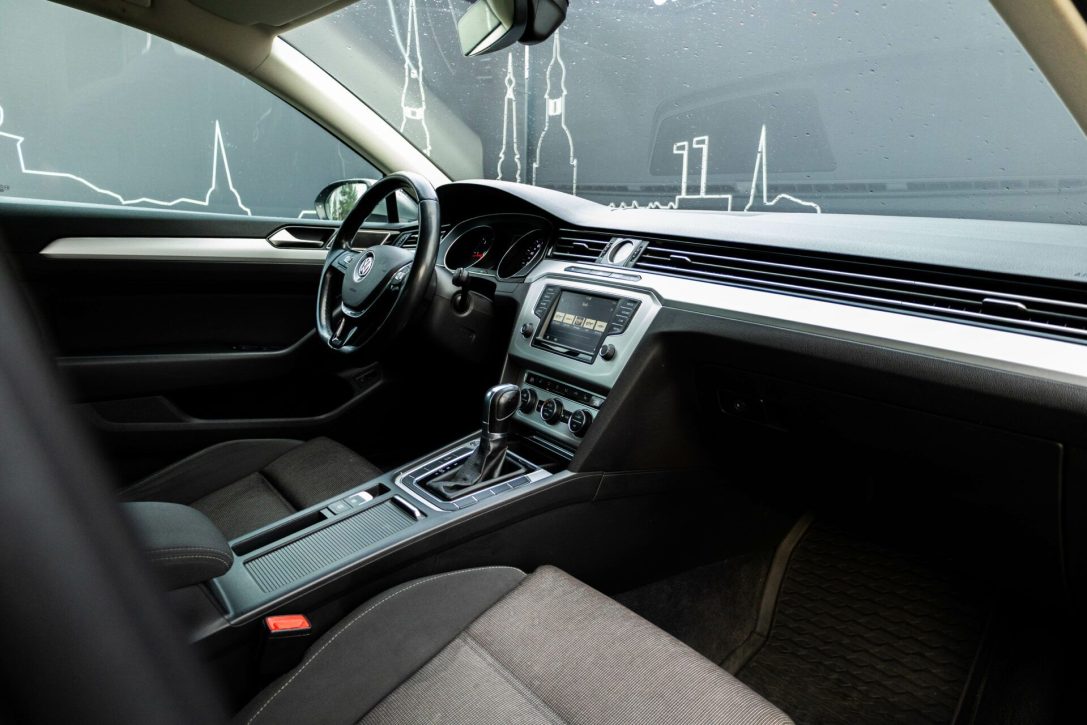 VW PASSAT