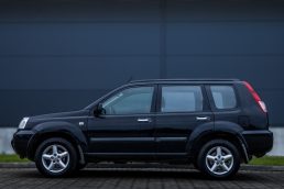 NISSAN X TRAIL