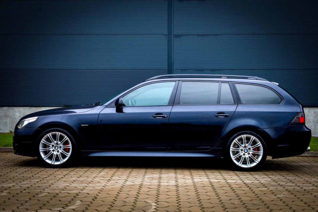 BMW 525