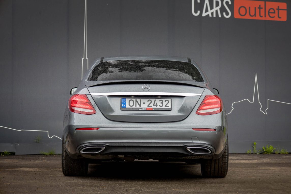 MERCEDES BENZ E200 D