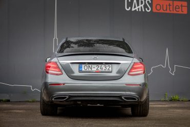 MERCEDES BENZ E200 D
