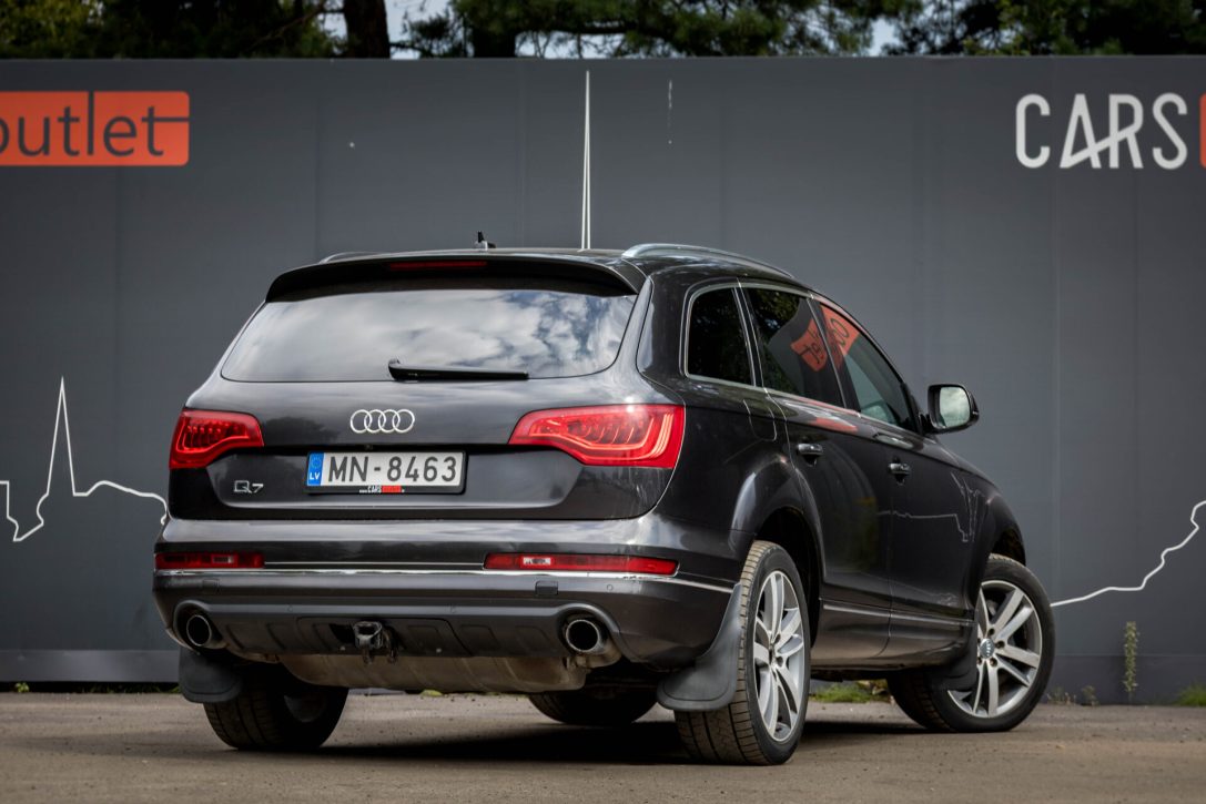 AUDI Q7