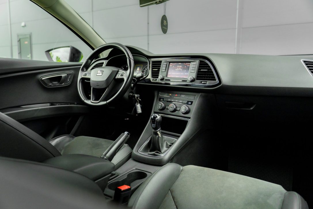 SEAT LEON ST