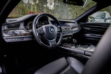 BMW 740
