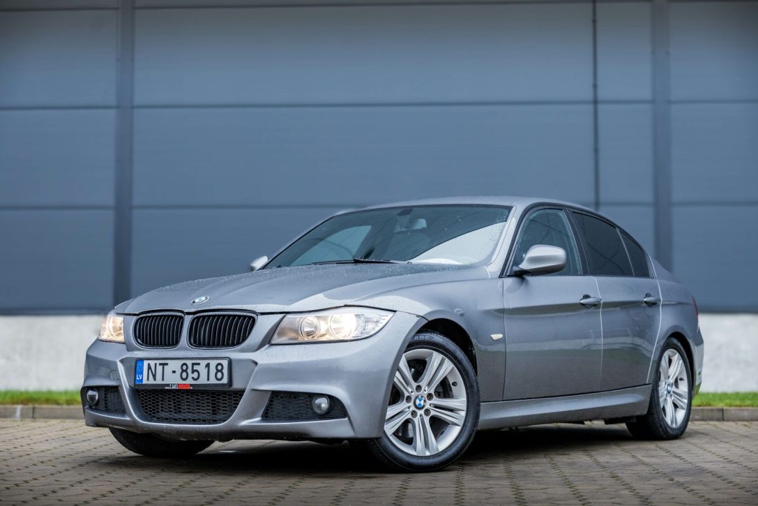 BMW 320