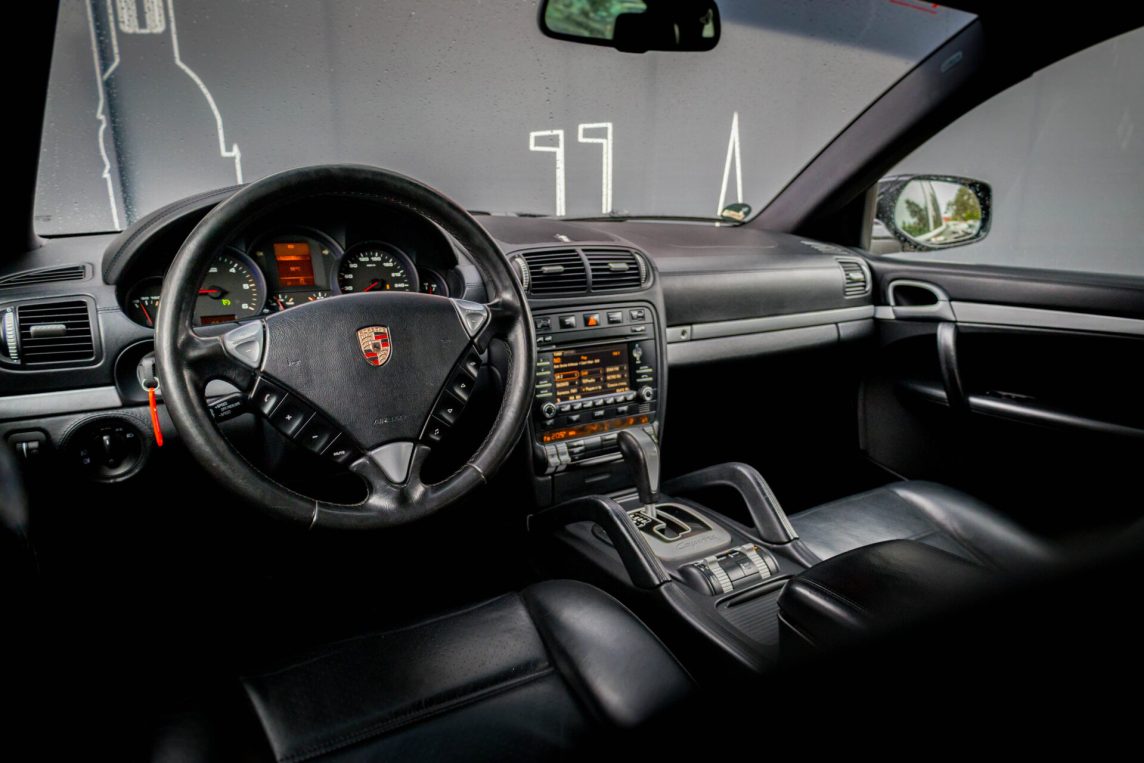 PORSCHE CAYENNE