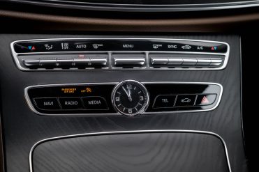 MERCEDES BENZ E200 D
