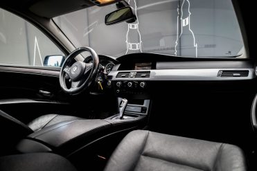 BMW 523