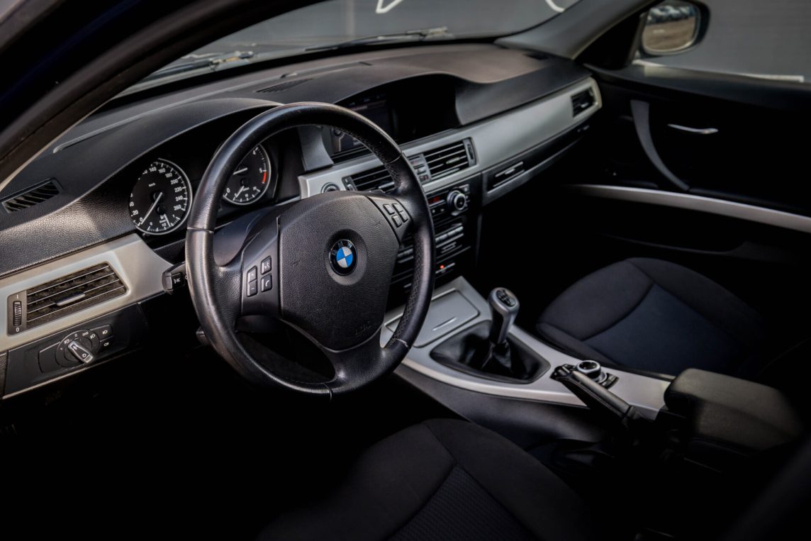BMW 320