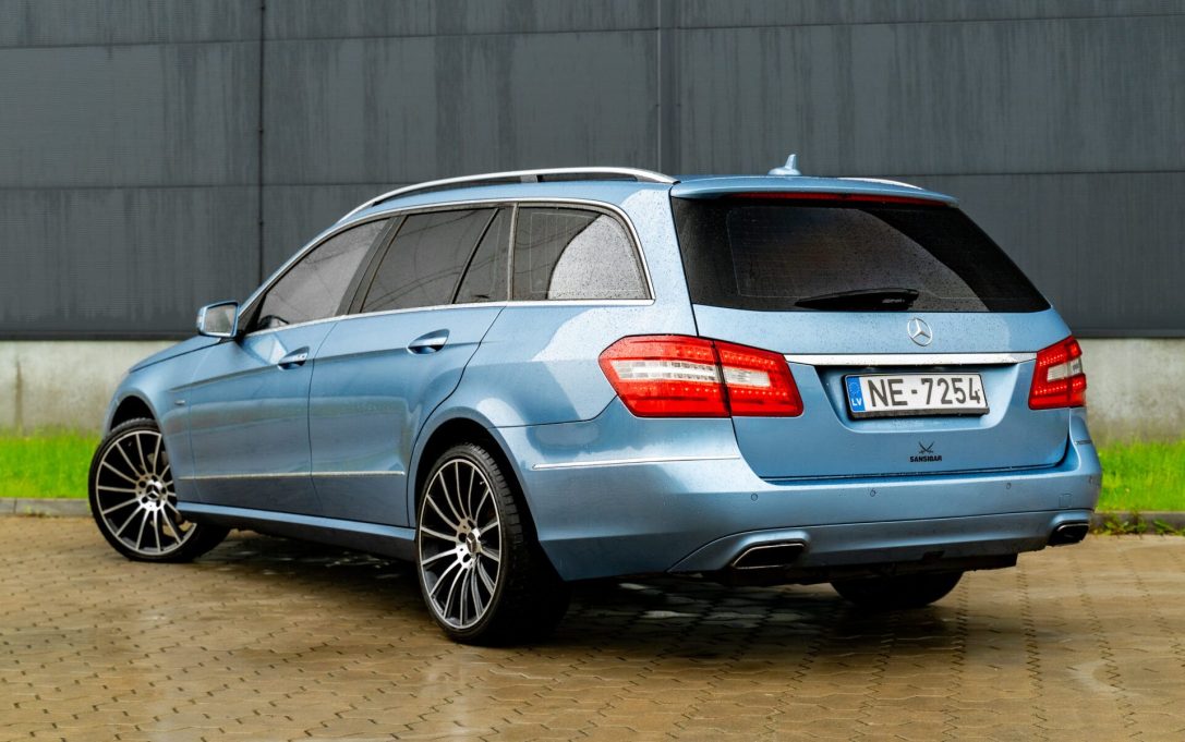 MERCEDES BENZ E350