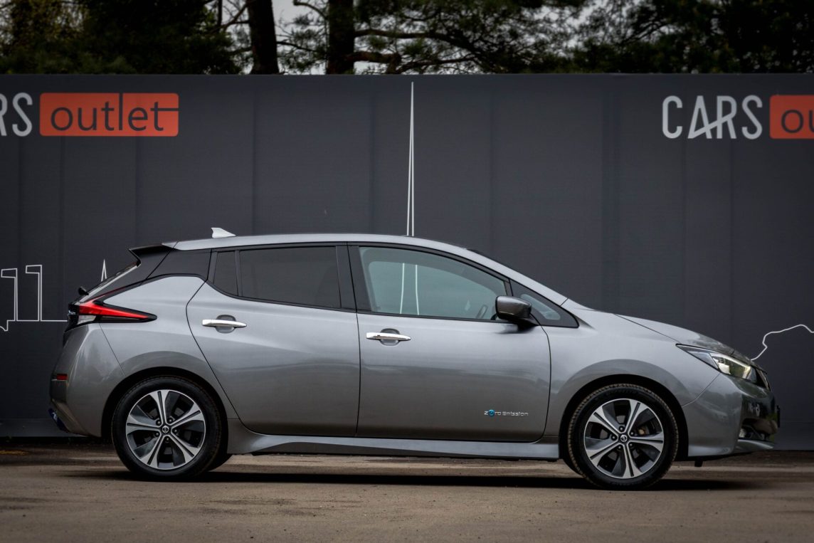 NISSAN LEAF 40KWH