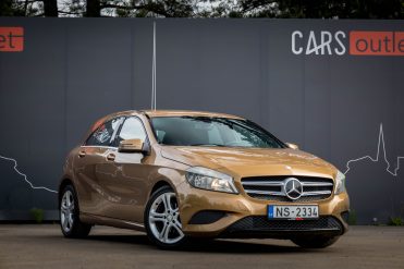 MERCEDES BENZ A180