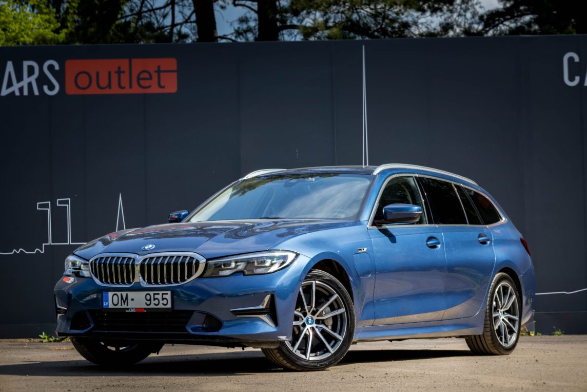 BMW 330E
