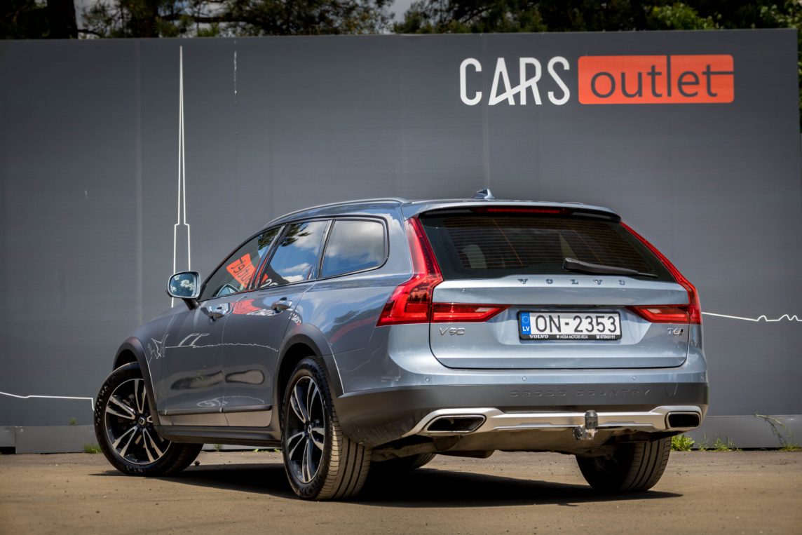 VOLVO V90 CROSS COUNTRY