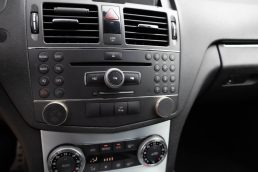 MERCEDES BENZ C320