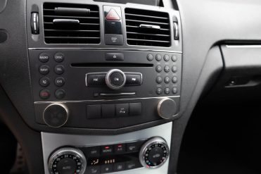 MERCEDES BENZ C320