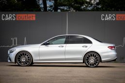 MERCEDES BENZ E220 D