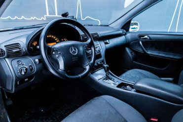 MERCEDES BENZ C 180