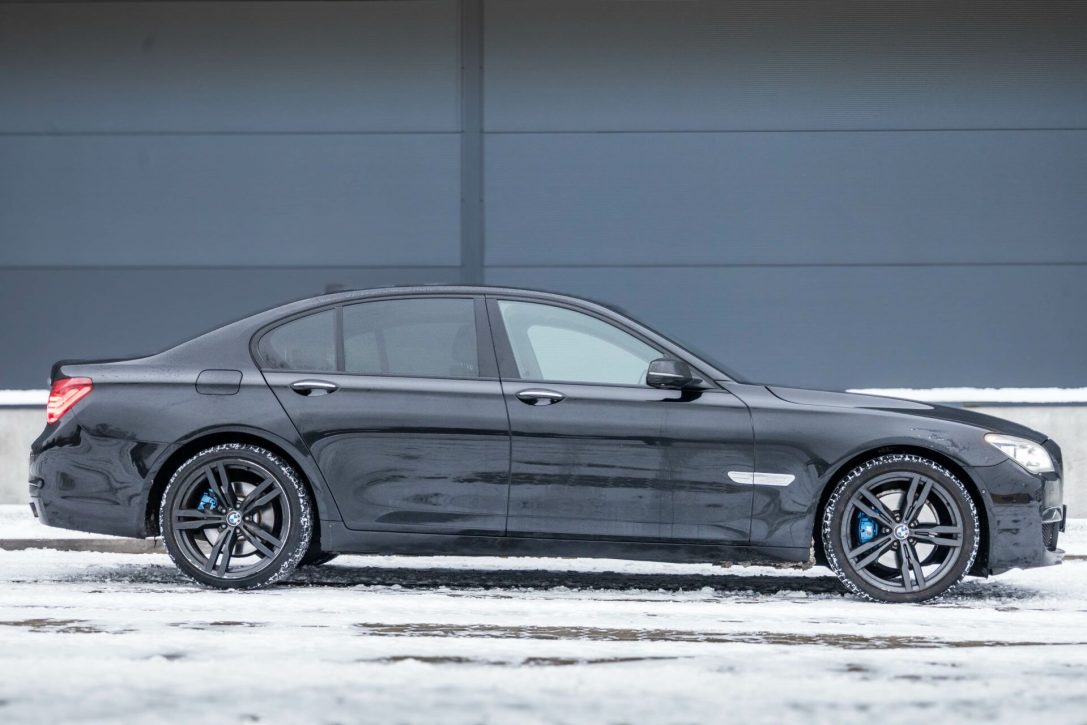 BMW 740