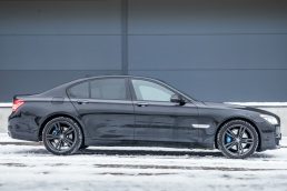 BMW 740