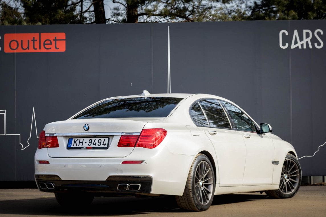 BMW 740