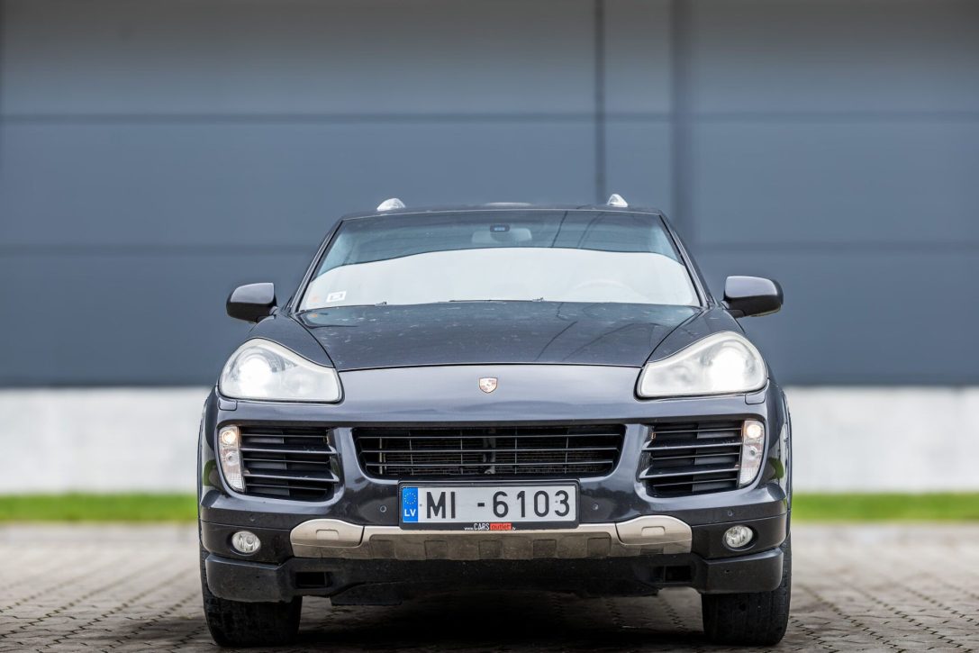 PORSCHE CAYENNE