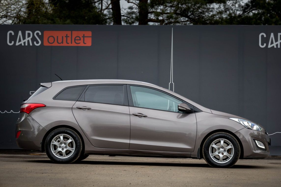 HYUNDAI I30