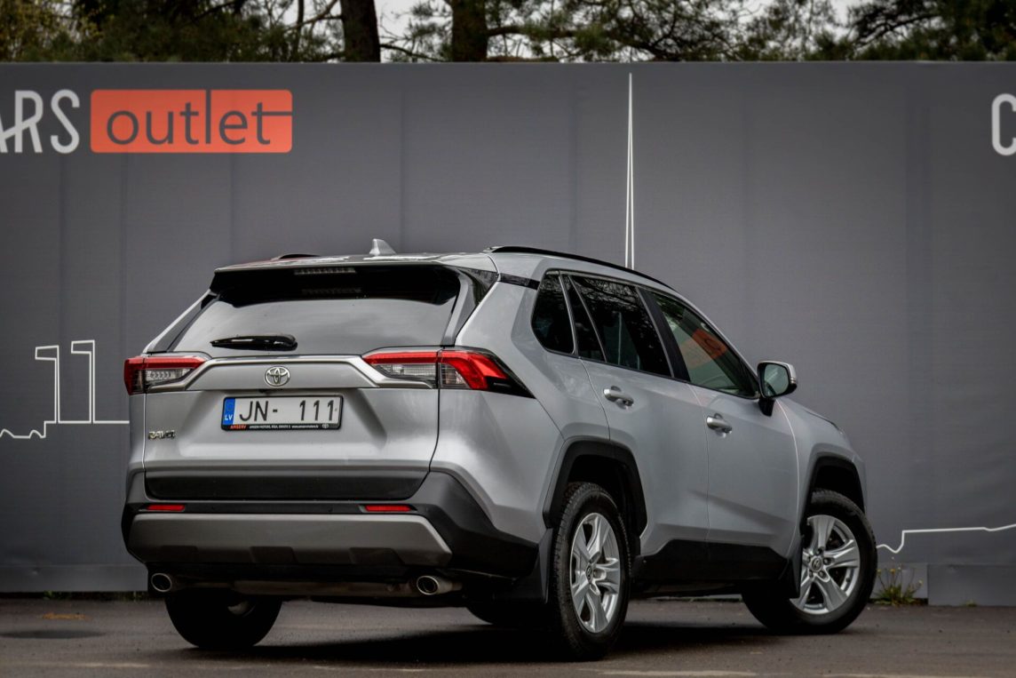 TOYOTA RAV4
