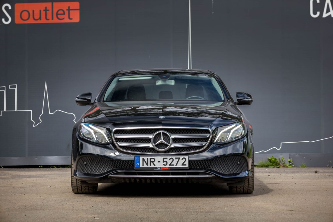 MERCEDES BENZ E220 D