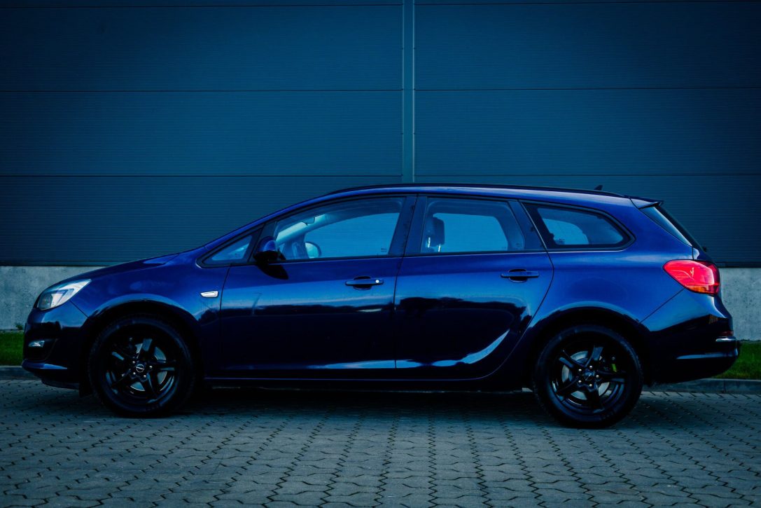 OPEL ASTRA SPORTS TOURER